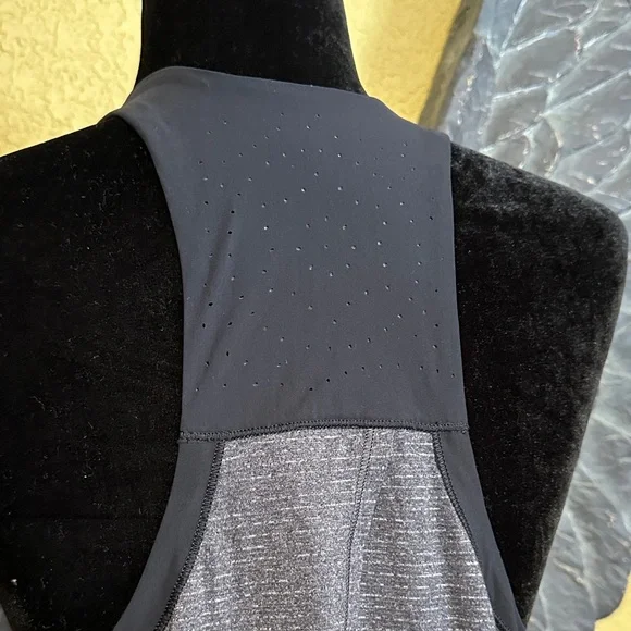 Lululemon Open Back Tank Top - Picture 5 of 6